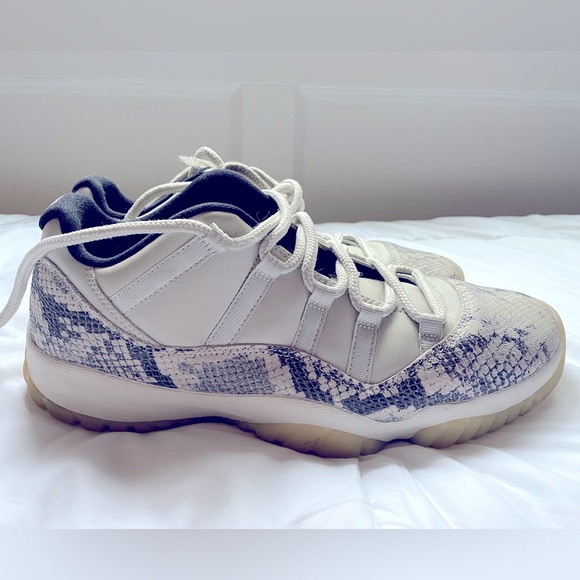 Jordan 11 Retro Low Snake Light Bone Men's - CD6846-002 - US - Picture 1 of 6